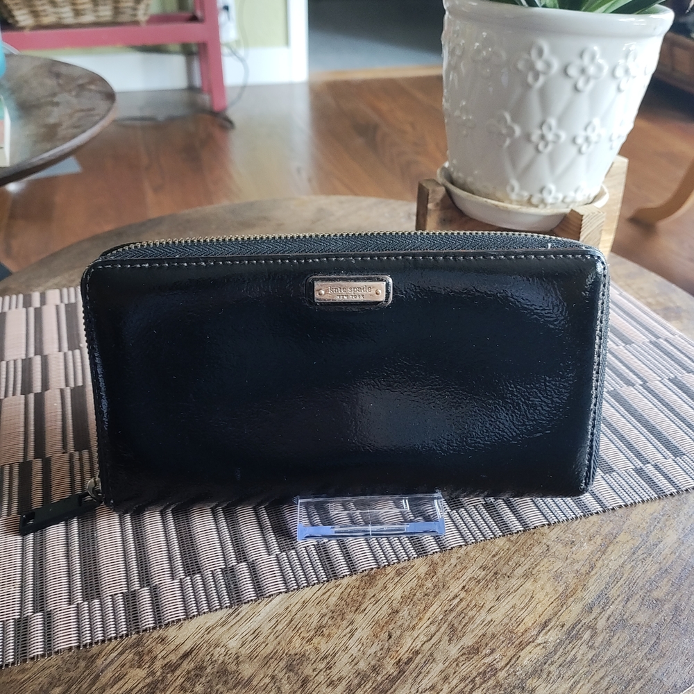 Kate Spade Large Zip Around Leather Wallet
